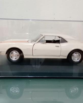 Chevrolet Camaro Z28 ERTL 1/18