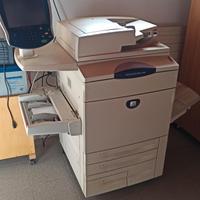 Stampante laser colori. Xerox dc250