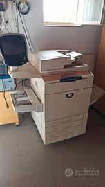 Stampante laser colori. Xerox dc250