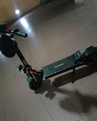 Monopattino elettrico iScooter ix8 