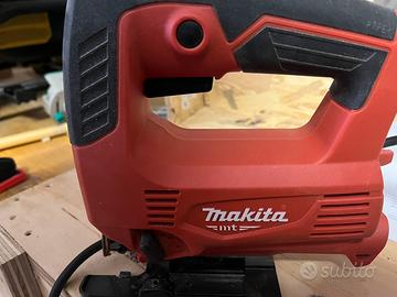Seghetto alternativo Makita M4301 450W