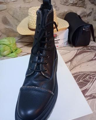 Scarponcini pollini in pelle