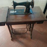 Macchina da cucire Singer vintage