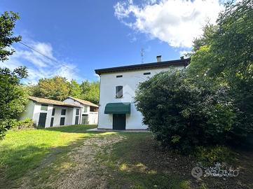 CASA INDIPENDENTE A MEDOLLA