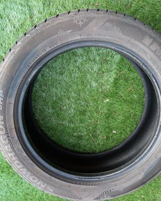 Pneumatico invernale 225/55 R 19