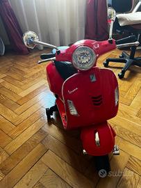 VESPA ELETTRICA GIOCATTOLO