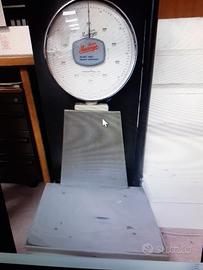 Bilancia con piano di carico