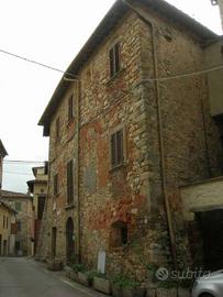 Casa indipendente di 251 m² con più di 5 locali a 