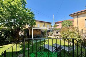 4 LOCALI A SARZANA