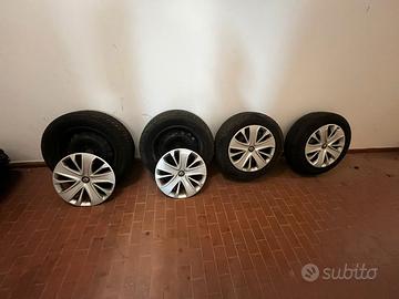 Gomme Yokohama 185/65 R15 Invernali + Cer. Renault