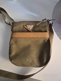borsello uomo guess  verde e marrone 