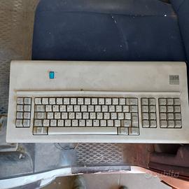 vecchia tastiera ibm anni 80 90