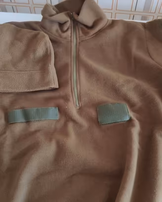 Maglione e cappello militare esercito in pile