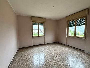 Quadrilocale di 110 mq con cantina, giardinetto e