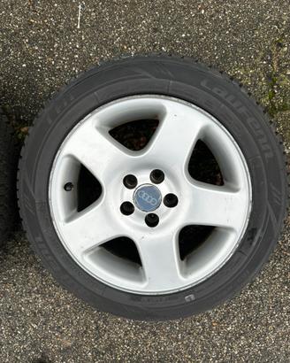 Treno Gomme Invernali 185/60 R15 con Cerchi Audi