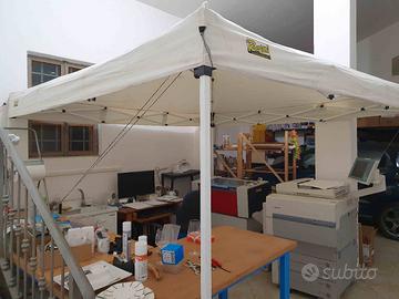gazebo pieghevole automatico 3x3 con kit laterali 