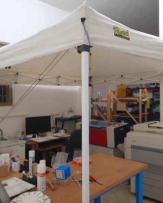 gazebo pieghevole automatico 3x3 con kit laterali 