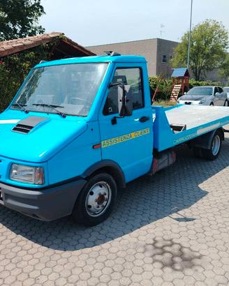 Iveco Daily CARROATTREZZI 2.7 TD pianale alluminio