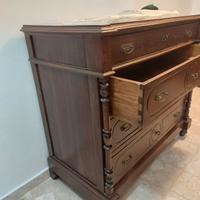 comò con cassetti e panca arte povera