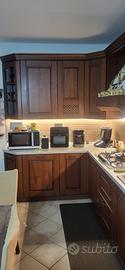 cucina angolare  noce  4,70mx2m