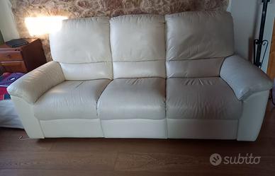 2 divani 3+2 posti vera pelle con pedaliera
