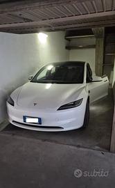 Box 18m² Sesto FS - Ricarica 1000km/mese inclusi