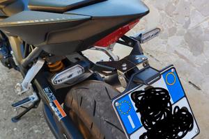 Honda Hornet 1000 SP 2025 – 3.900 km – Pari al nuo