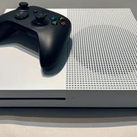 Xbox One S da 1 TB e 8 GB di RAM+Controller
