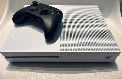 Xbox One S da 1 TB e 8 GB di RAM+Controller