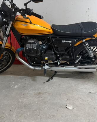 Moto guzzi V9 roamer