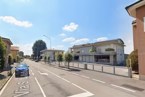 Bilocale Arosio con box auto libero subito
