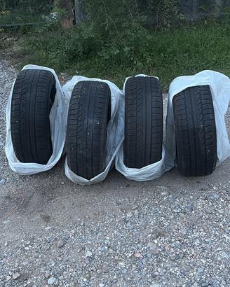 4 gomme invernali BRIGESTONE BILLIZAK 215/60 R1699