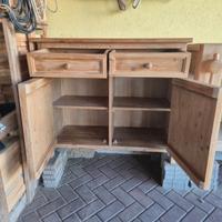Credenza in stile tirolese