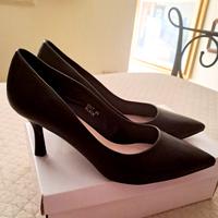 Scarpa con tacco 7 cm. Ideale Shoes tg. 41 Nuova