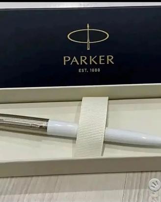 Due Penne a Stera Parker Est. 1888