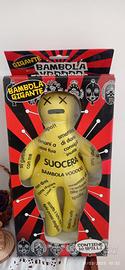 Divertente Bambola Voodoo con spilli 2 modelli 18+