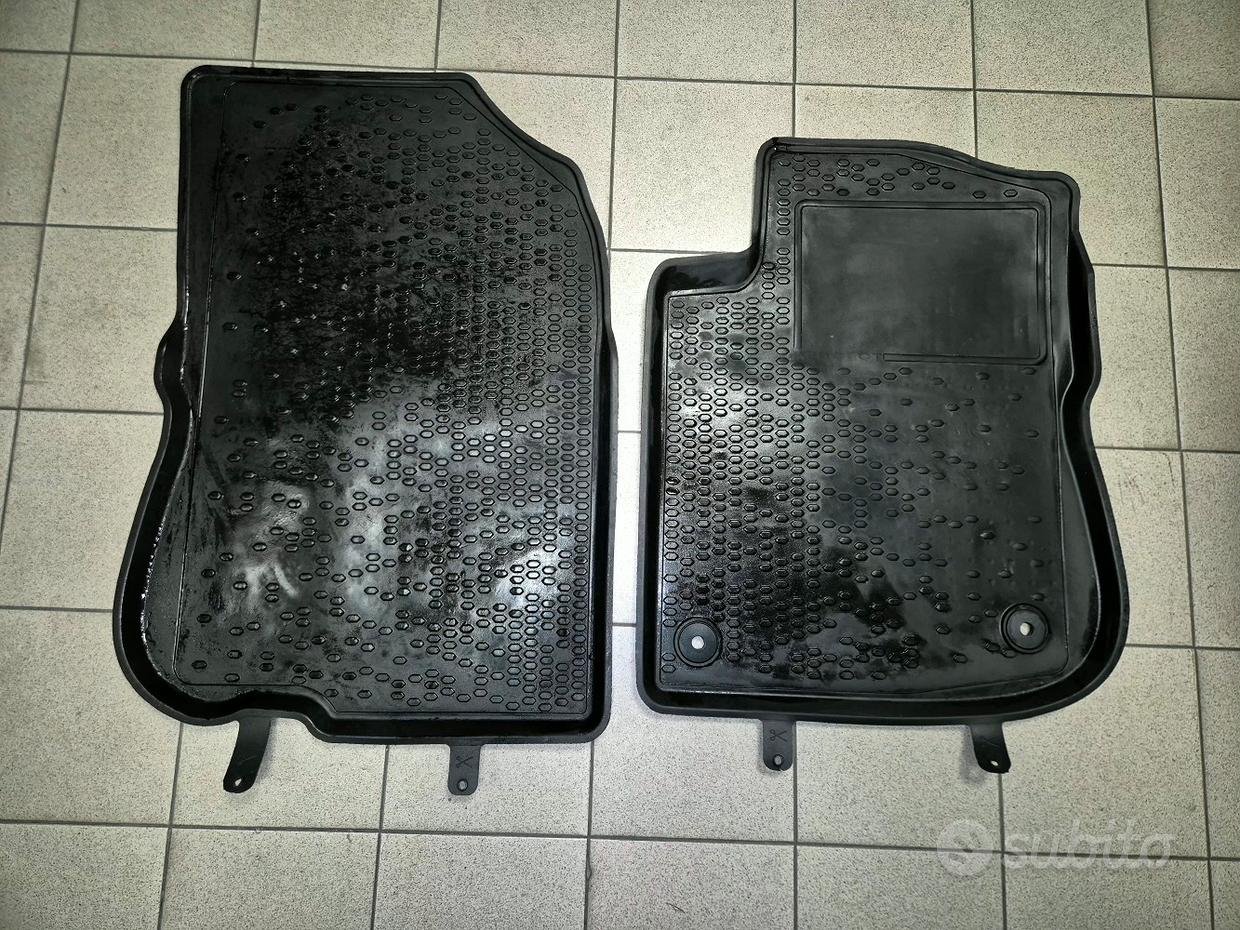 Tappetino Auto Lato Guida Peugeot 208 Elettrico 2020-2025: 1 Pezzo Su Misura In Moquette Con Bandiera Italia – Somer Car Made In Italy