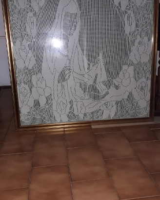 Quadro Madonna all'uncinetto
