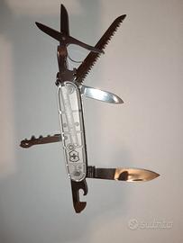 Victorinox Huntsman Cyber