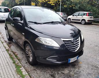 Ypsilon 1.2 Platinum - nera GPL - 5 Porte