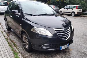 Ypsilon 1.2 Platinum - nera GPL - 5 Porte