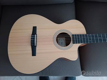 Chitarra classica Taylor 112 Ce-N nylon