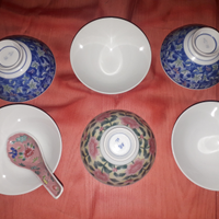 6 coppette con cucchiaini