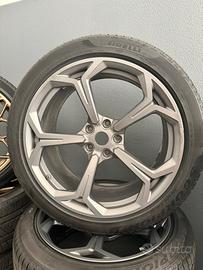 CERCHI+GOMME ORIGINALI Lamborghini Urus 22”