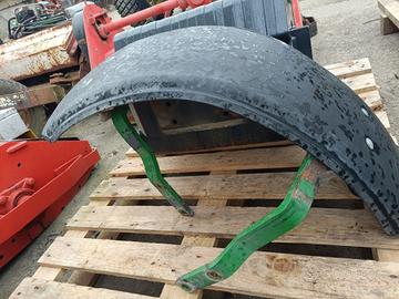 parafanghi anteriori per trattore John Deere