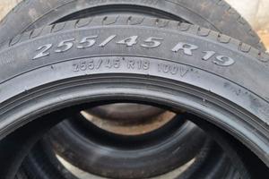Gomme Estive 255/45 R19
