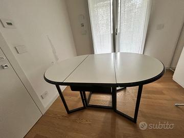 Tavolo vintage di design
