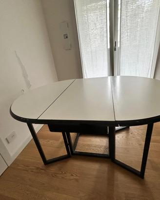 Tavolo vintage di design