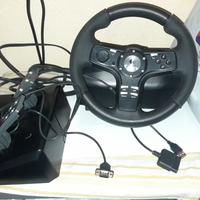 Volante e pedaliera LOGITECH per PlayStation e Pc