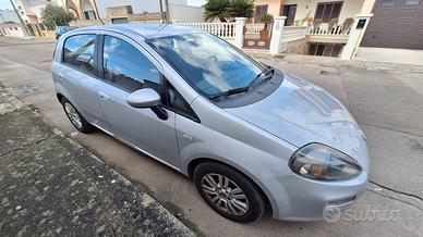 Fiat Punto 1.3 Multijet 75 CV 2014 5 porte grigia